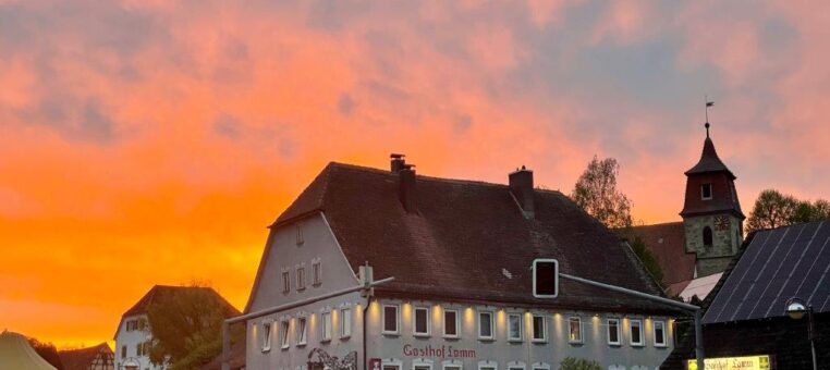 Gasthof in der Abendsonne
